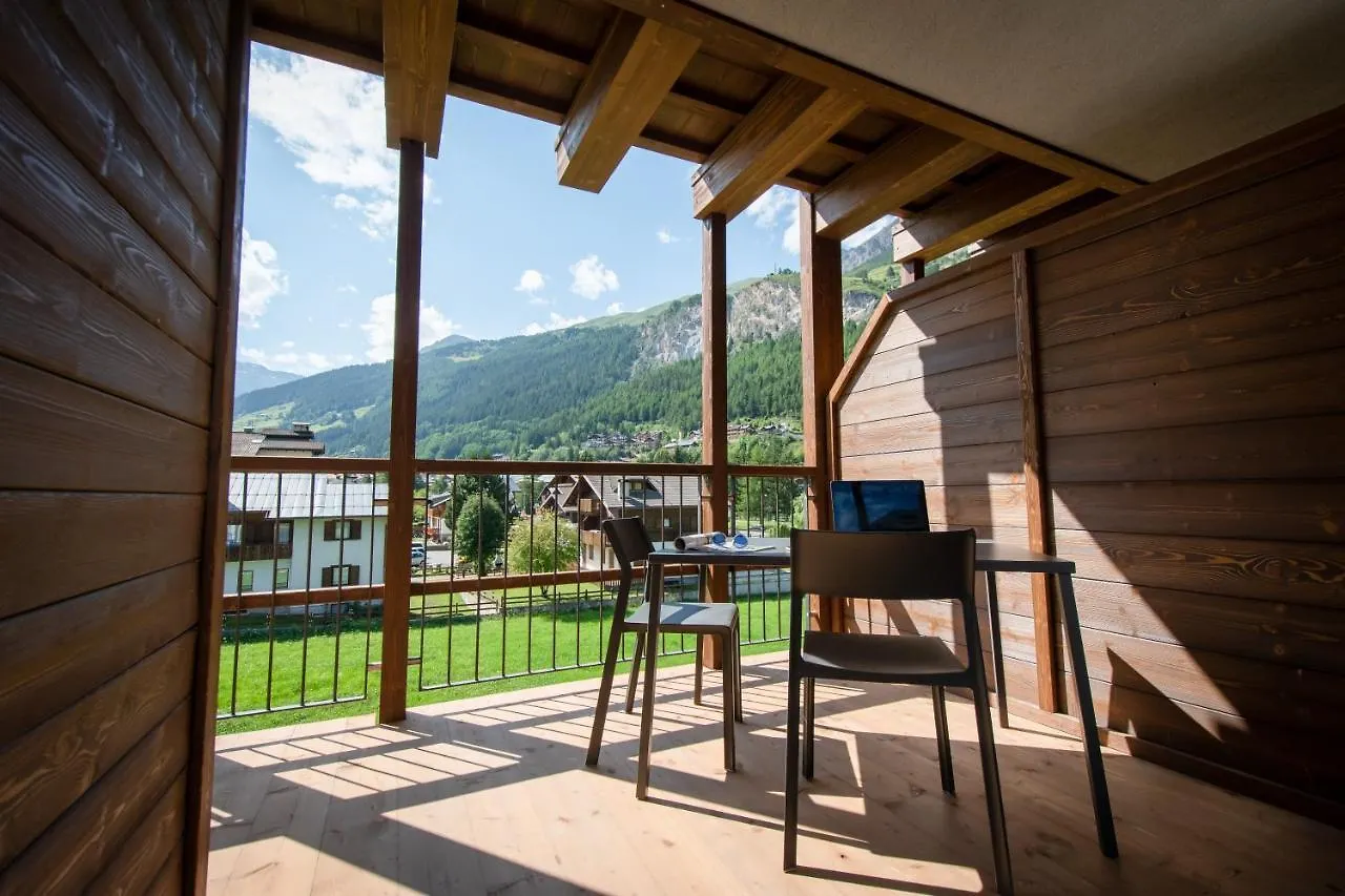 Hotel apartamentowy Nira Mountain Resort Futura Pradelle