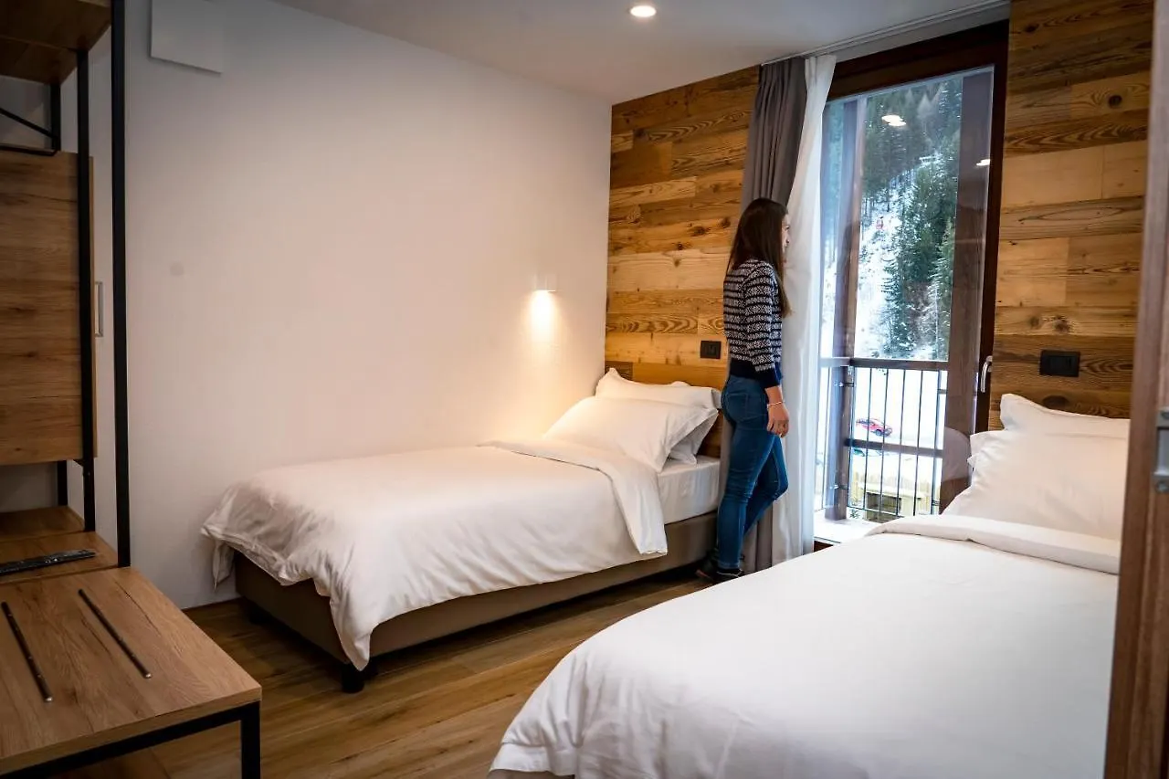 Nira Mountain Resort Futura Pradelle 0*,