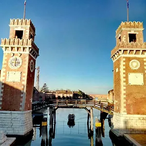 san-giorgio-degli-schiavoni-venice.hotelinveneto.com/